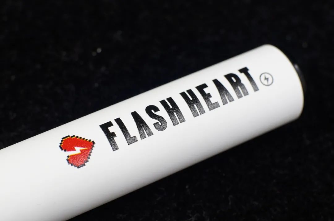 FLASH HEART闪电心换弹式电子烟设备评测！