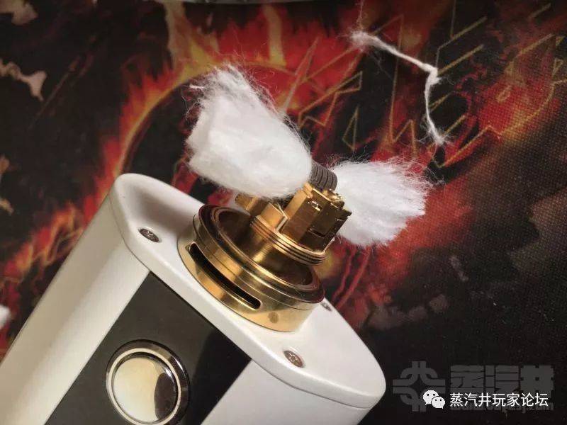 BLACK VAPE烟油评测-柳橙伏特加；布莱克可乐威士忌