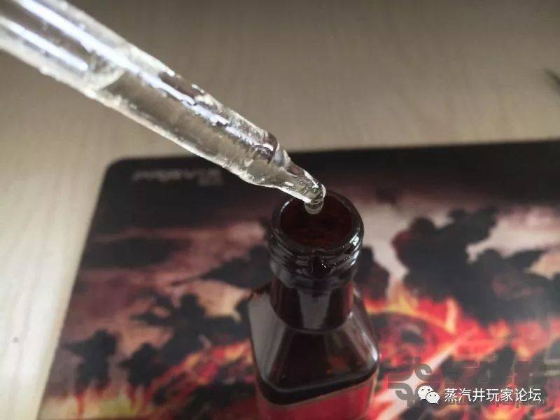 BLACK VAPE烟油评测-柳橙伏特加；布莱克可乐威士忌